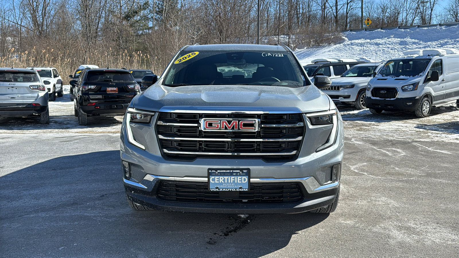Used 2025 GMC Acadia Elevation w/ Elevation Premium Package AWD/4WD image 8