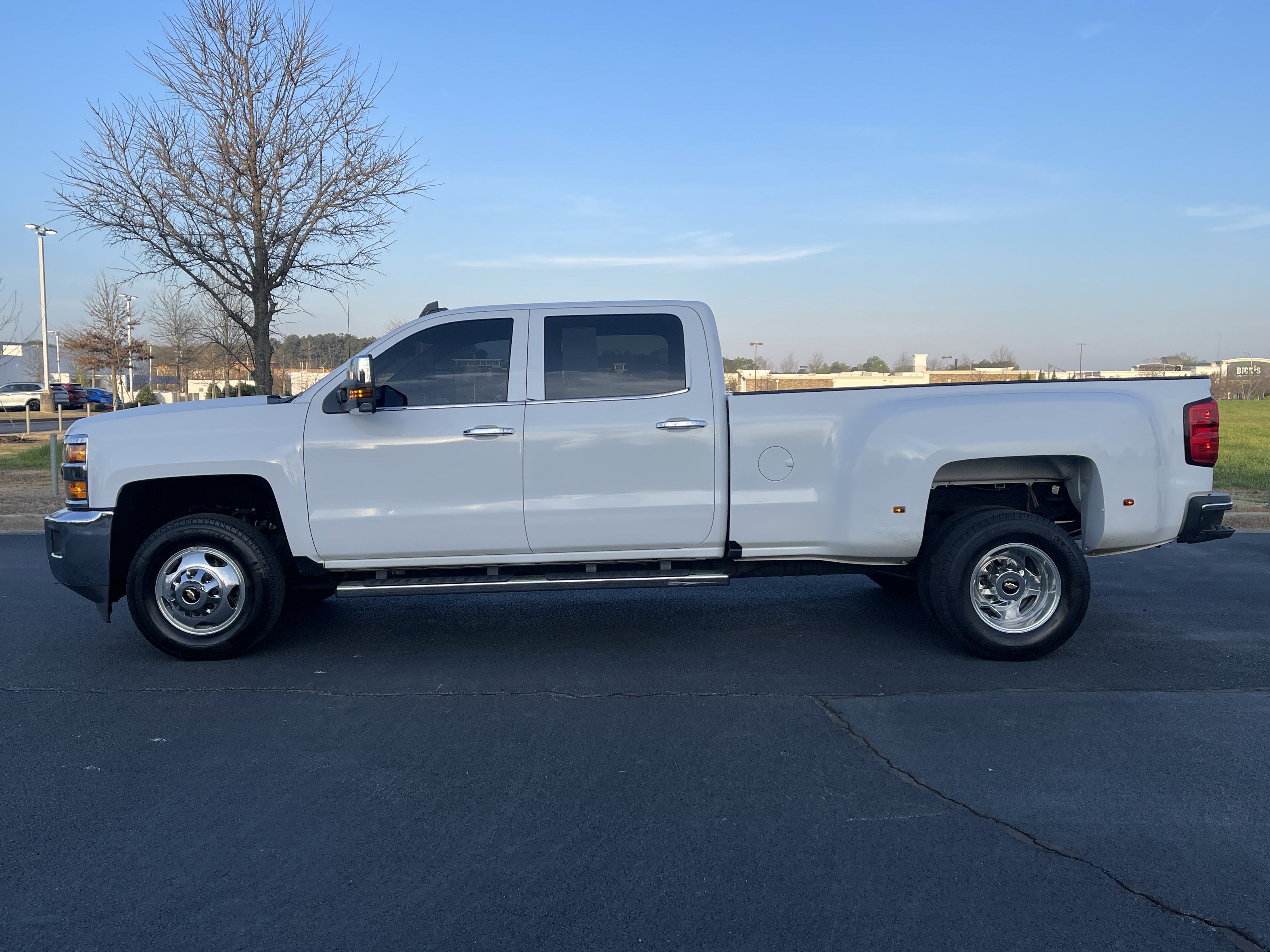 Used 2016 Chevrolet Silverado 3500 LTZ image 6