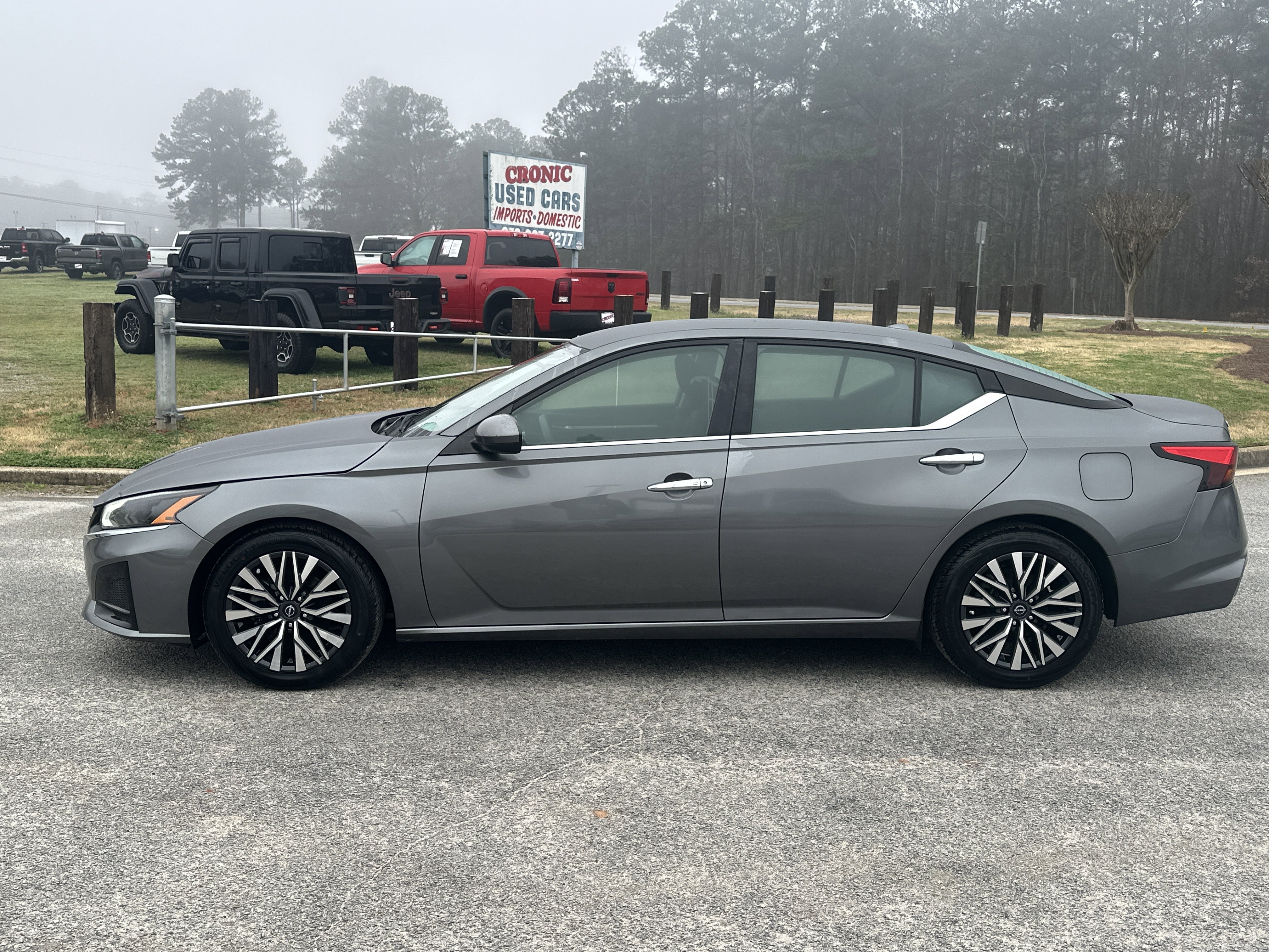 Used 2023 Nissan Altima 2.5 SV image 8