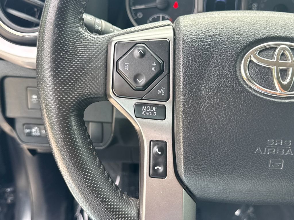Used 2021 Toyota Tacoma SR5 RWD image 29