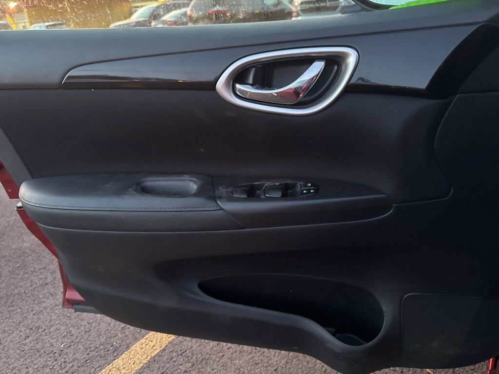 Used 2017 Nissan Sentra SV w/ Style Package image 9