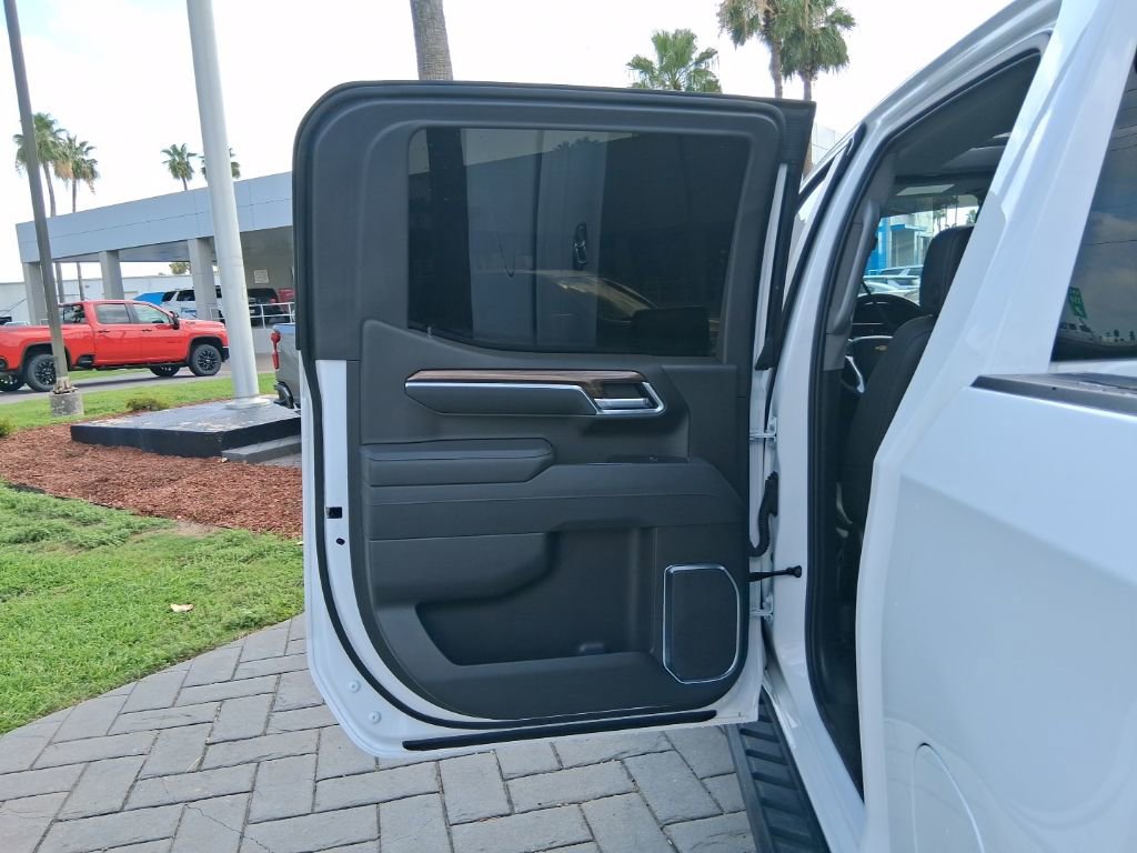 Used 2025 Chevrolet Silverado 1500 LT Trail Boss w/ LT Trail Boss Premium Package AWD/4WD image 19