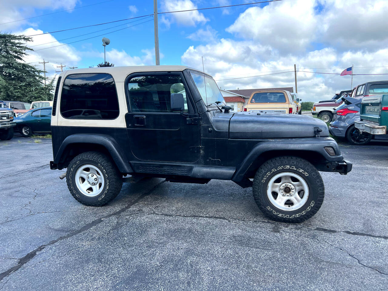 Used 2000 Jeep Wrangler Sahara image 3