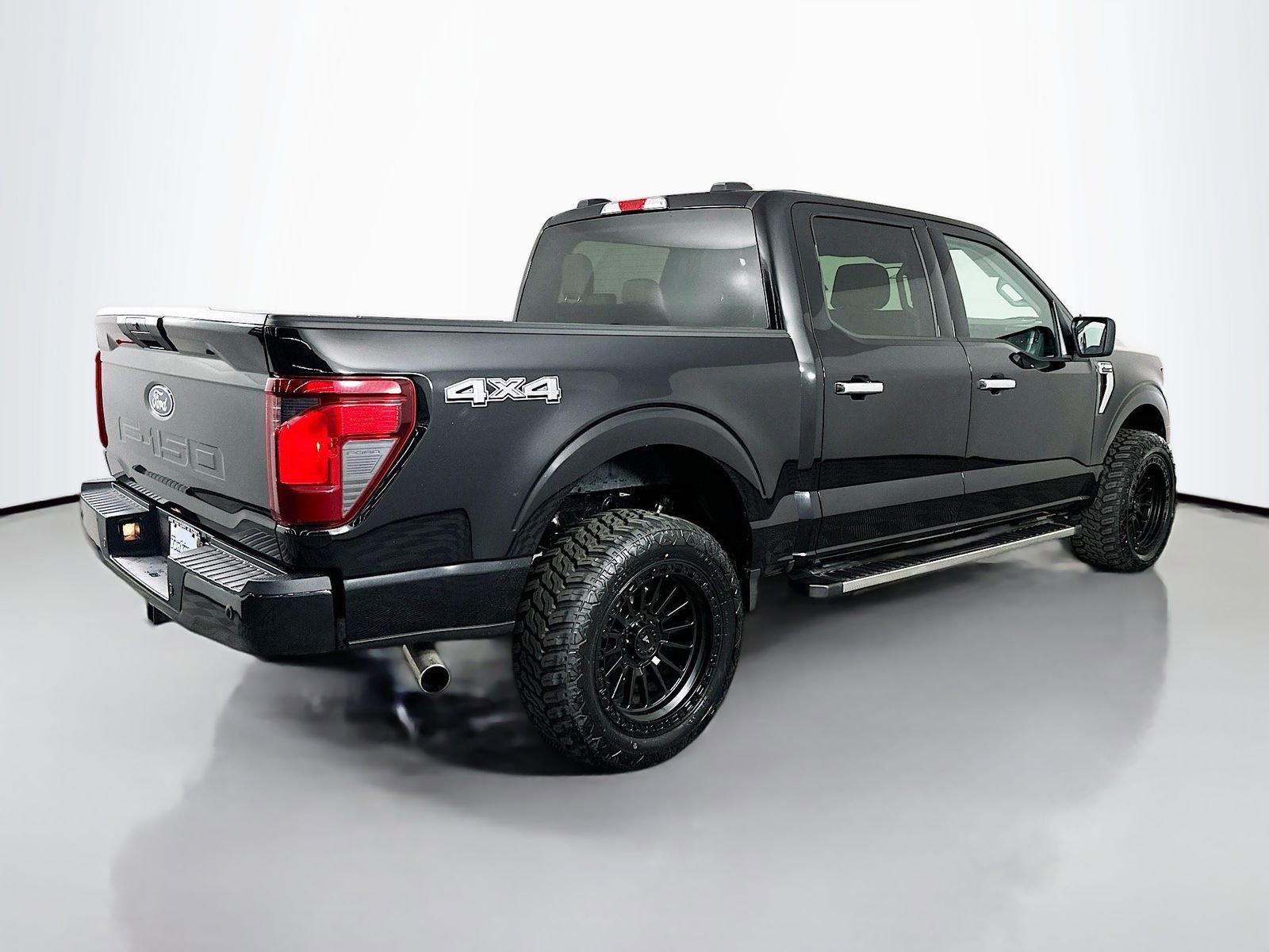 Used 2025 Ford F150 XLT w/ Equipment Group 301A Standard AWD/4WD image 8