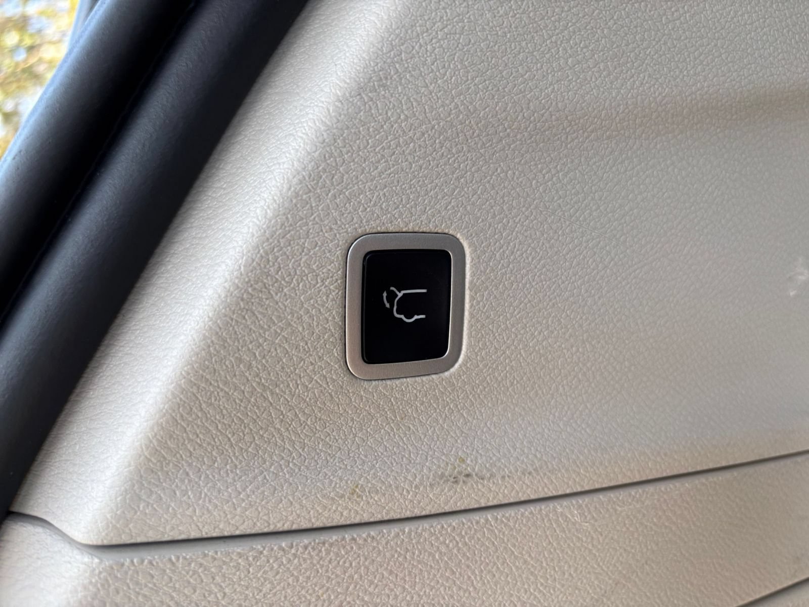 Used 2023 Chrysler Pacifica Touring-L FWD image 22