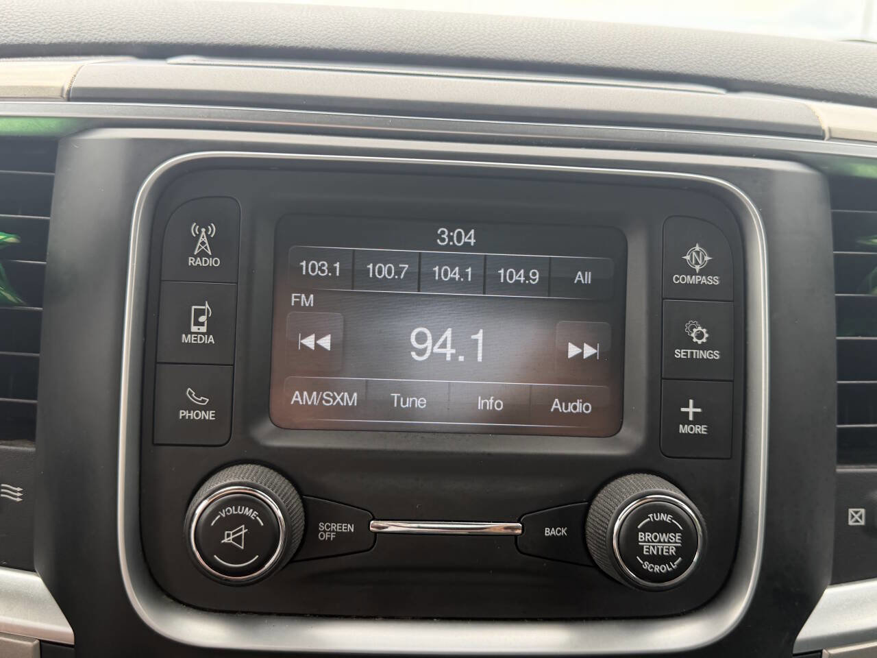 Used 2014 RAM 2500 SLT AWD/4WD image 12