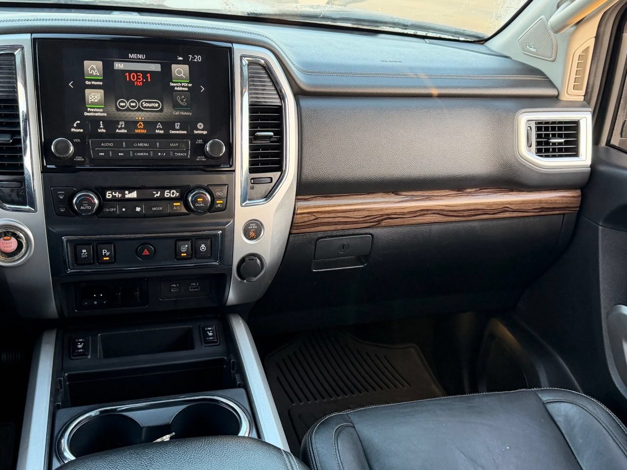 Used 2020 Nissan Titan SL w/ Moonroof Package RWD image 15
