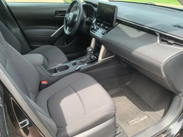 Used 2024 Toyota Corolla Cross LE FWD image 18