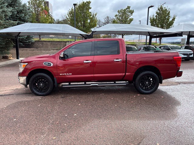 Used 2017 Nissan Titan SL AWD/4WD image 4