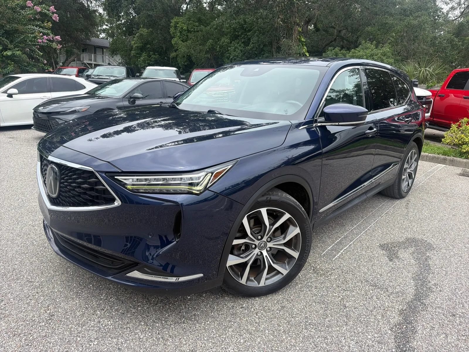 Used 2022 Acura MDX w/ Technology Package FWD image 2