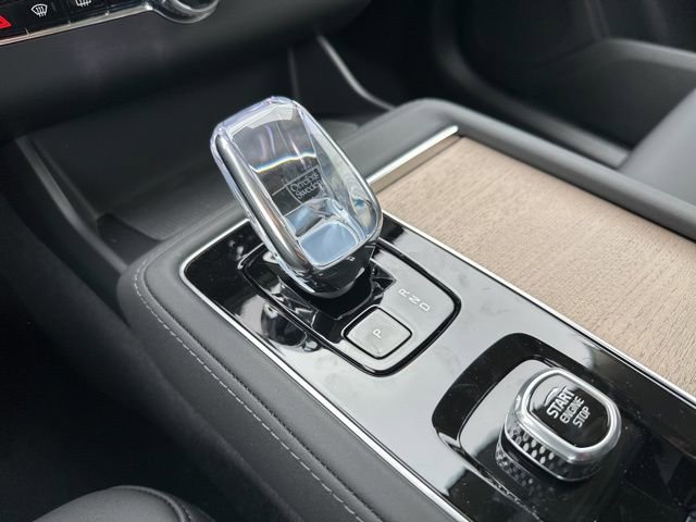 New 2026 Volvo XC90 T8 Plus w/ Protection Package Premier image 14