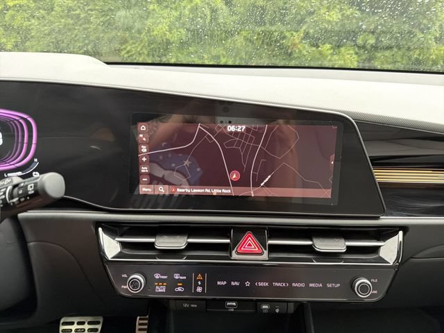 Used 2024 Kia Niro EX Touring FWD image 27