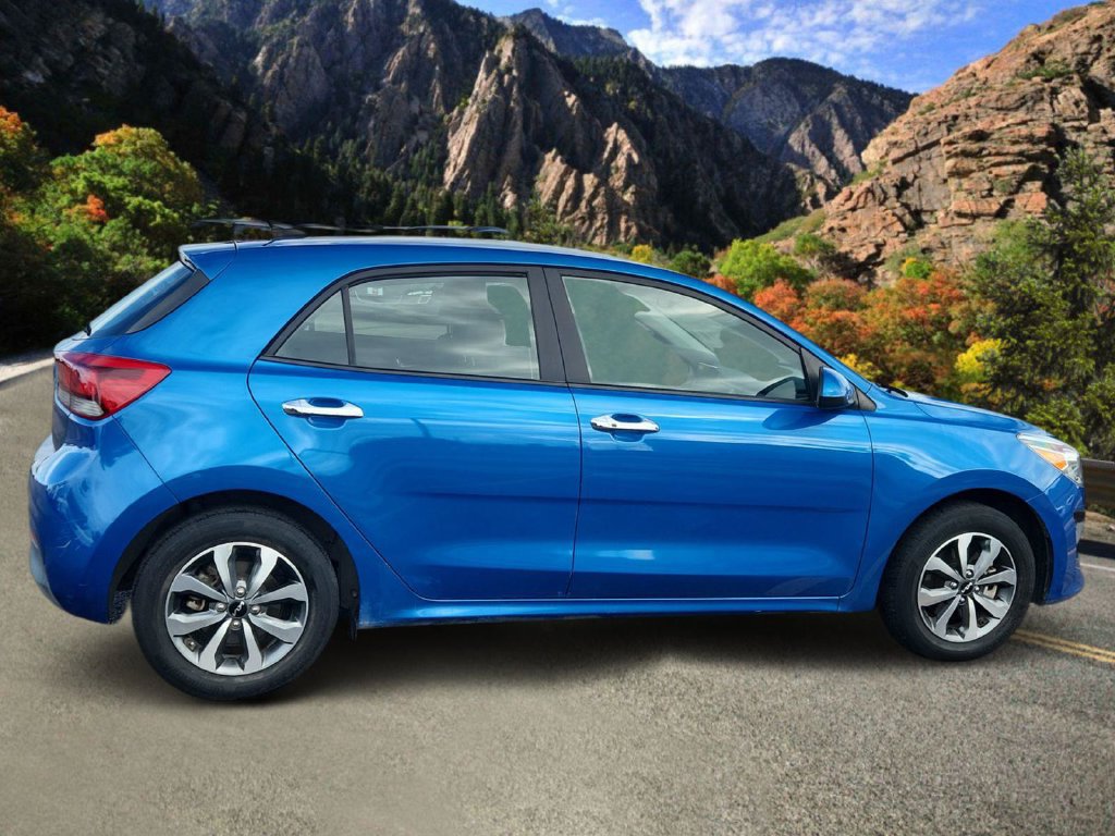 Used 2022 Kia Rio S w/ Option Group 015 FWD image 2