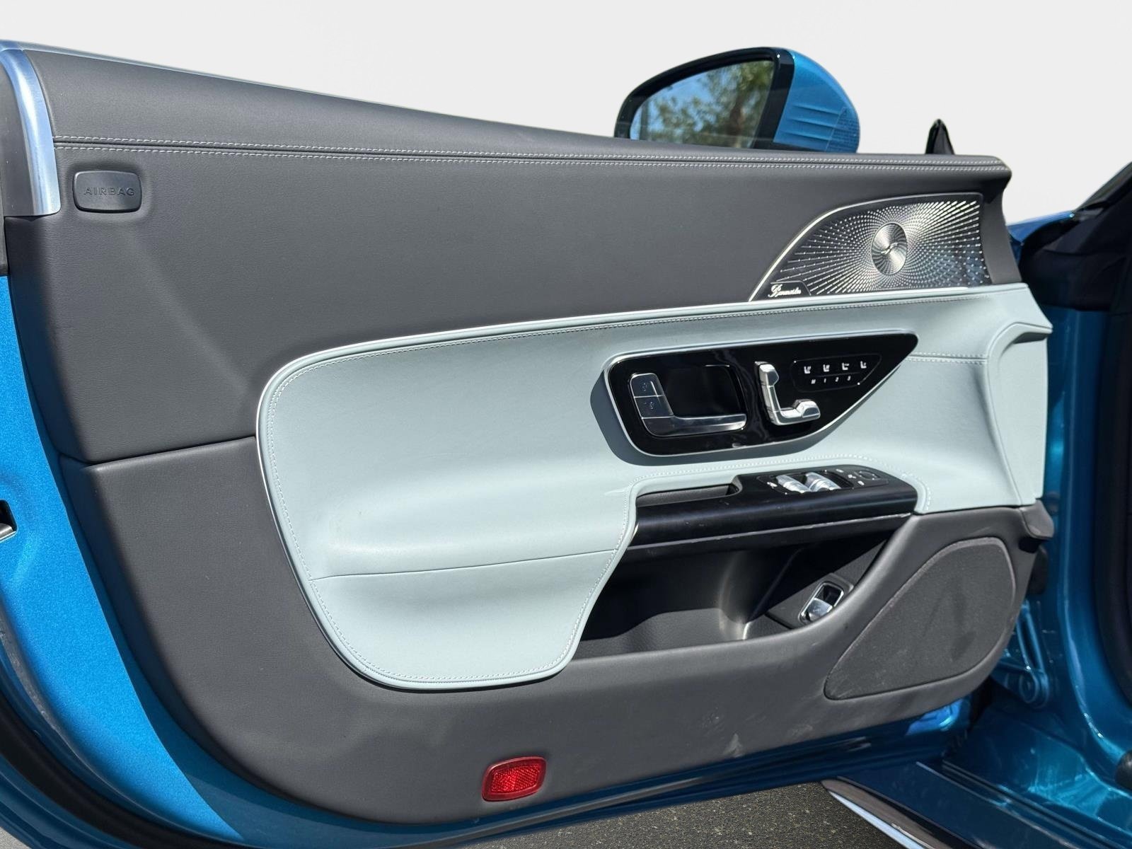 Used 2023 Mercedes-Benz SL 43 AMG image 27