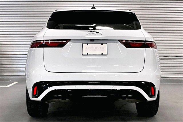 Used 2025 Jaguar F-PACE R-Dynamic S image 3