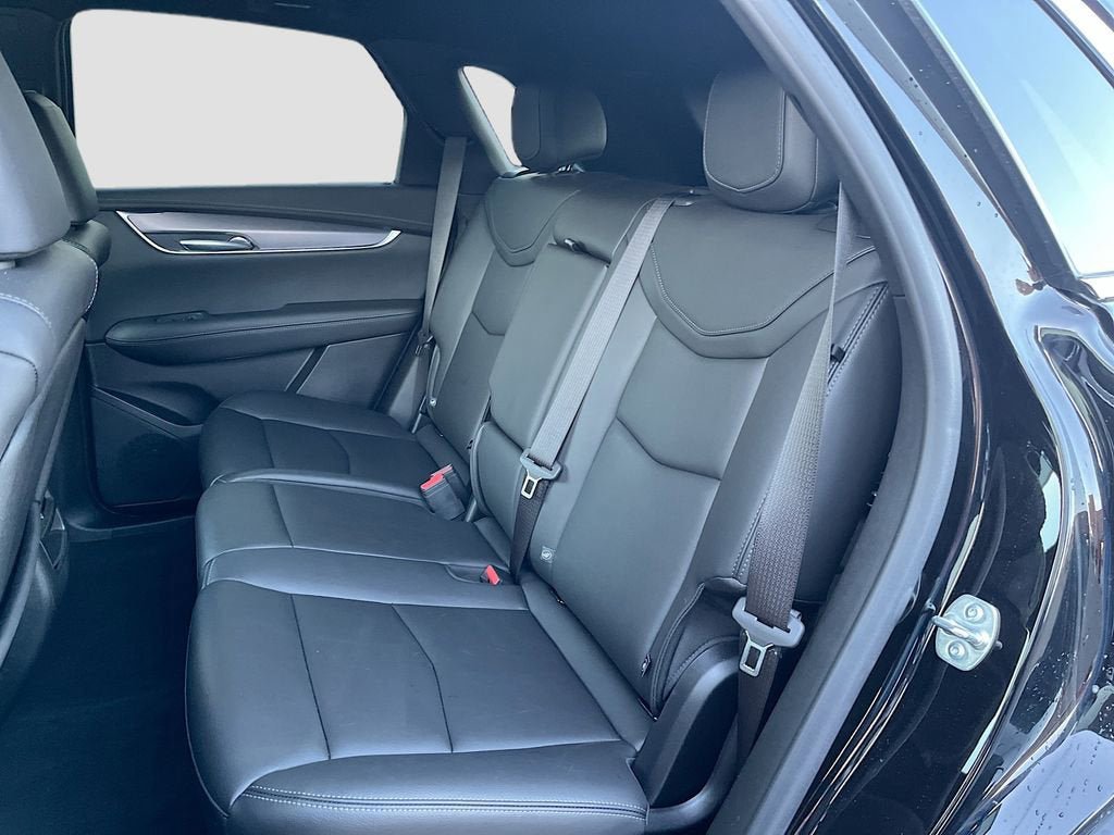 New 2025 Cadillac XT5 Luxury FWD image 24