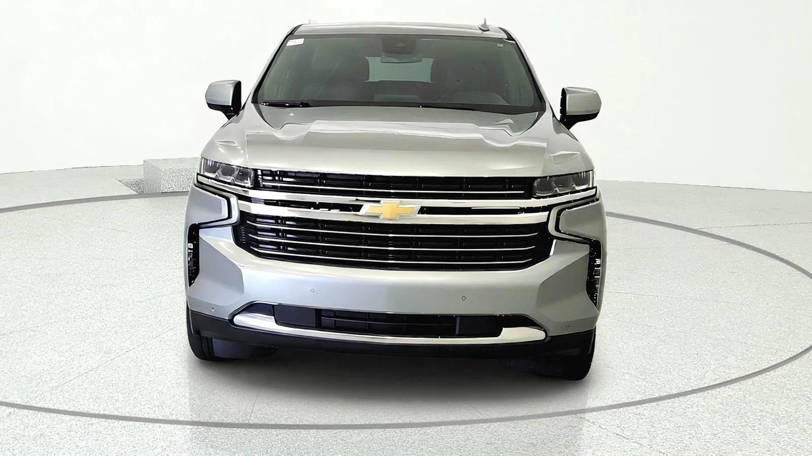 Used 2023 Chevrolet Tahoe LT AWD/4WD image 2