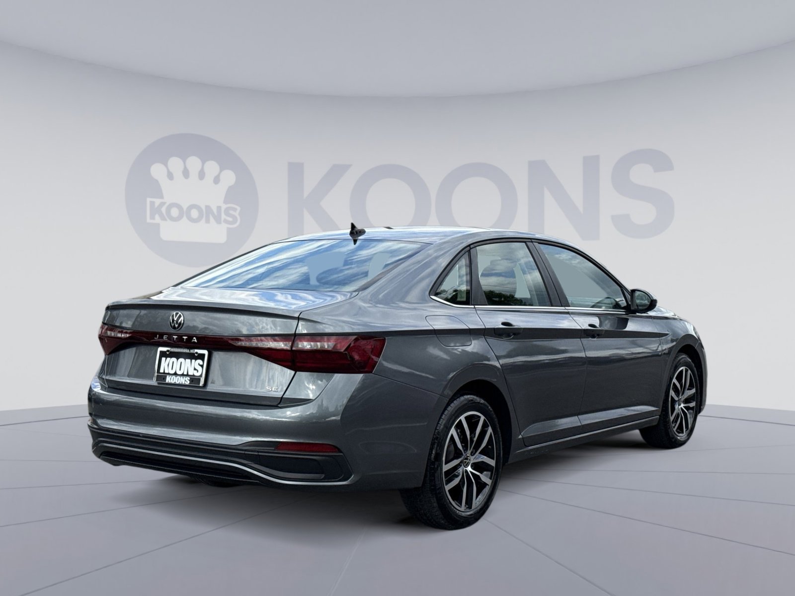 Used 2025 Volkswagen Jetta SE image 7