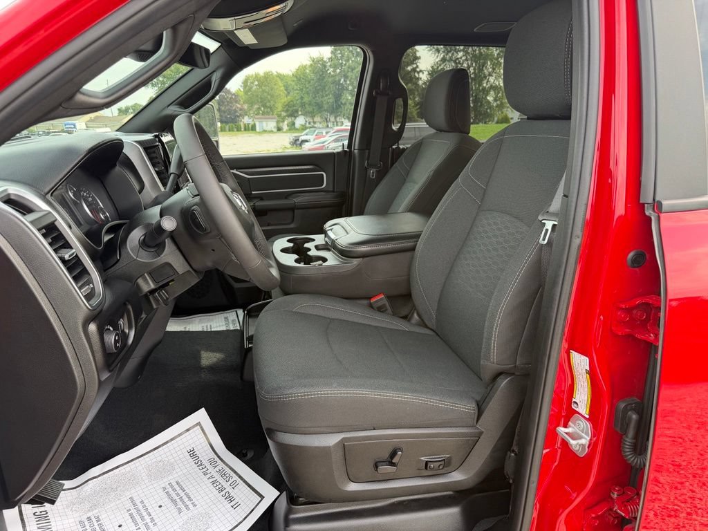 Used 2026 RAM 2500 Big Horn AWD/4WD image 3