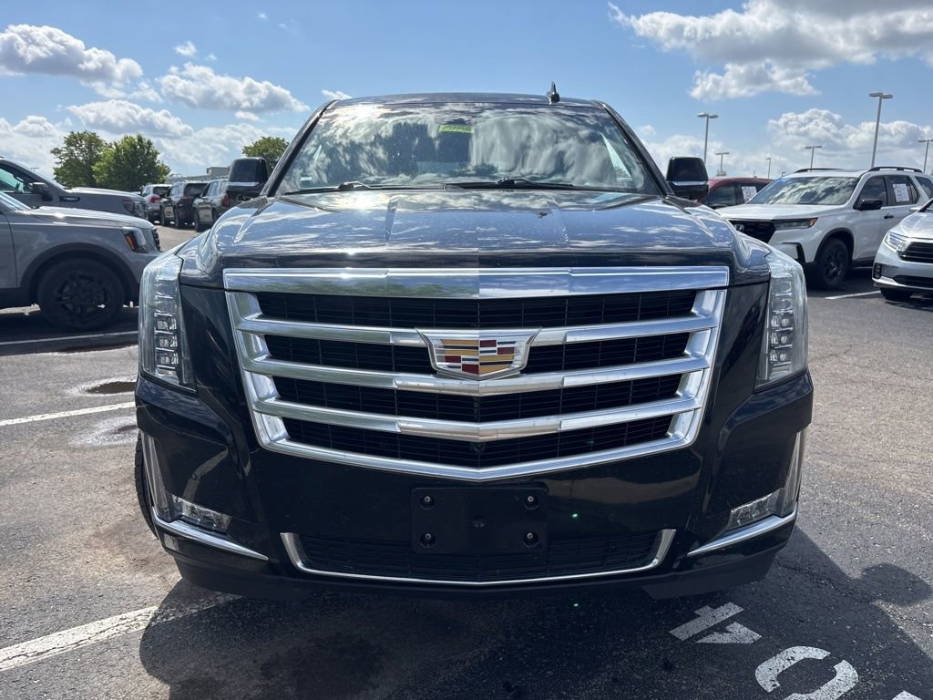 Used 2015 Cadillac Escalade ESV Luxury AWD/4WD image 2