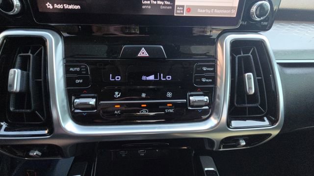 Used 2021 Kia Sorento SX image 35