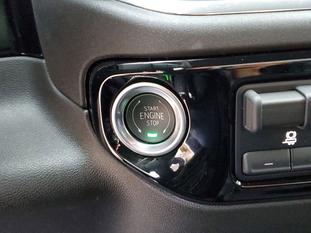 New 2025 GMC Sierra 2500 SLE w/ SLE Convenience Package image 18