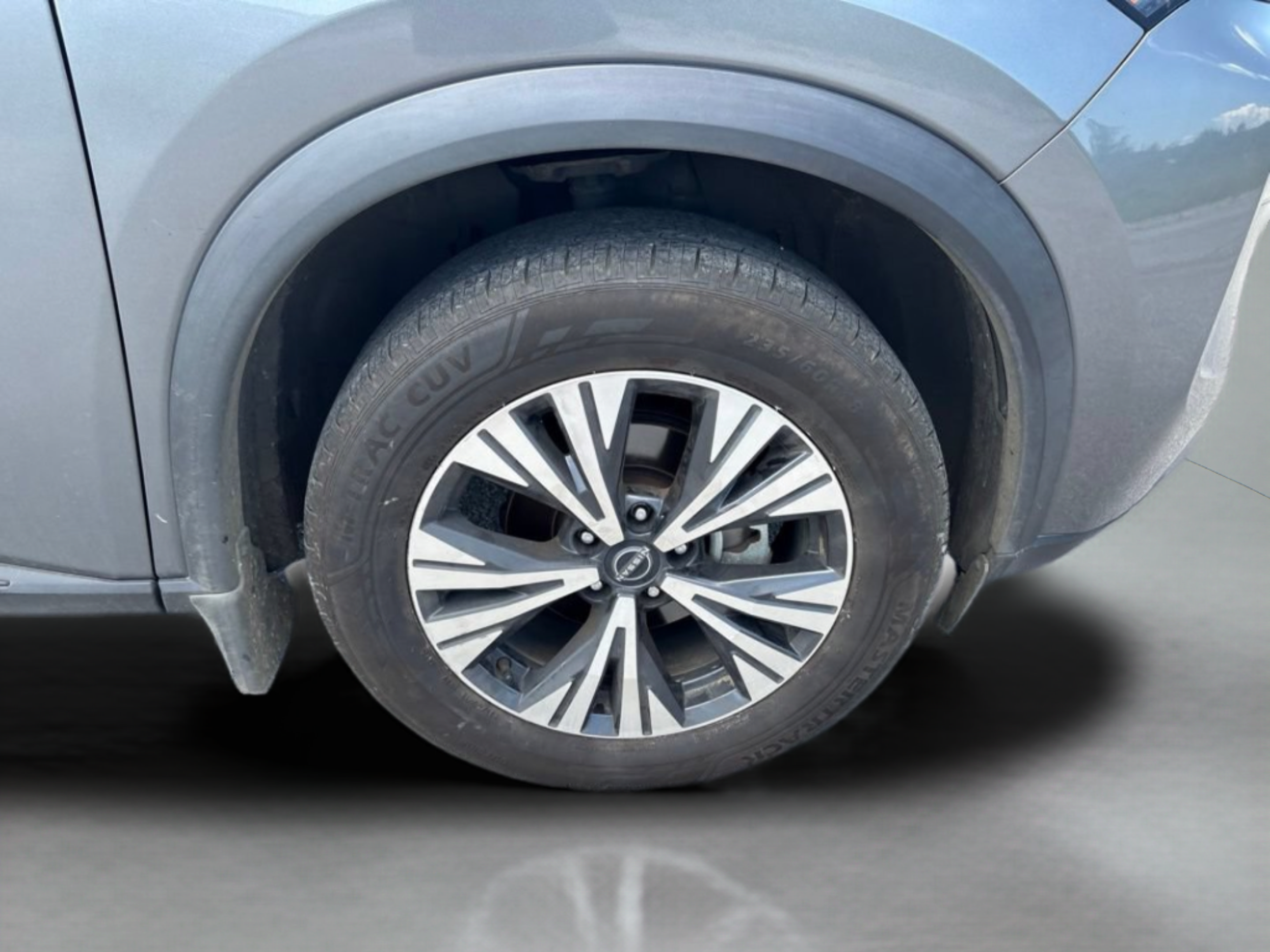 Used 2023 Nissan Rogue SV w/ SV Premium B Package FWD image 35