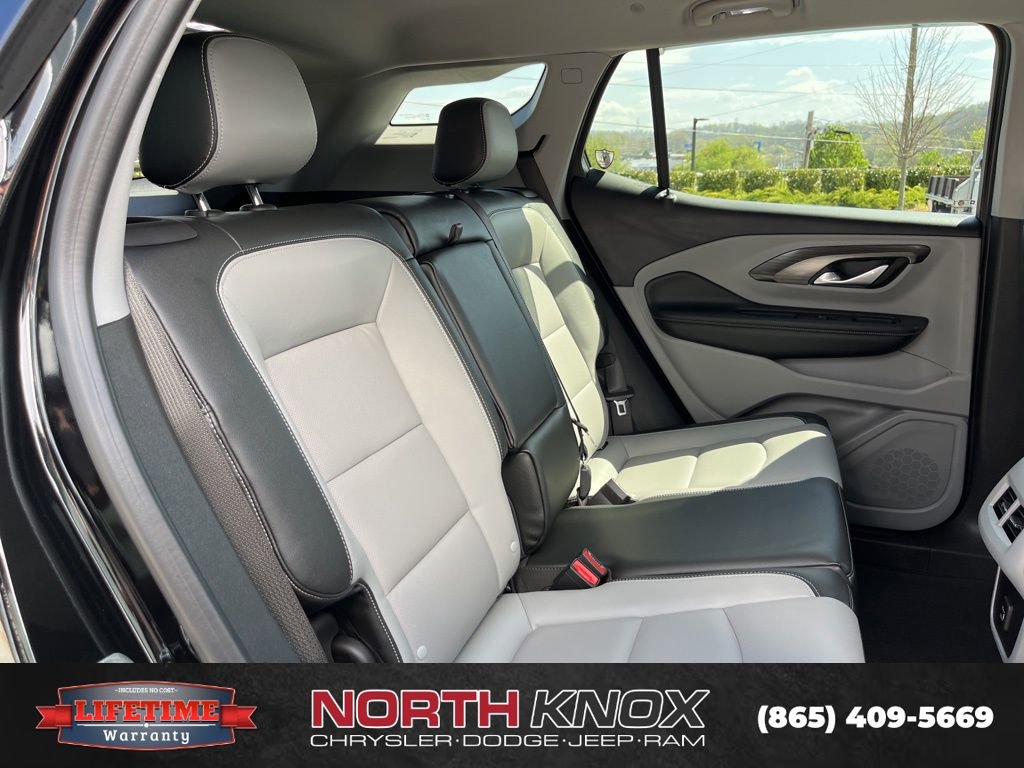 Used 2024 GMC Terrain SLT AWD/4WD image 22
