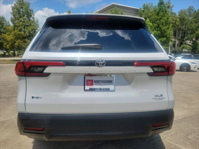 Certified 2024 Toyota Grand Highlander XLE FWD image 4