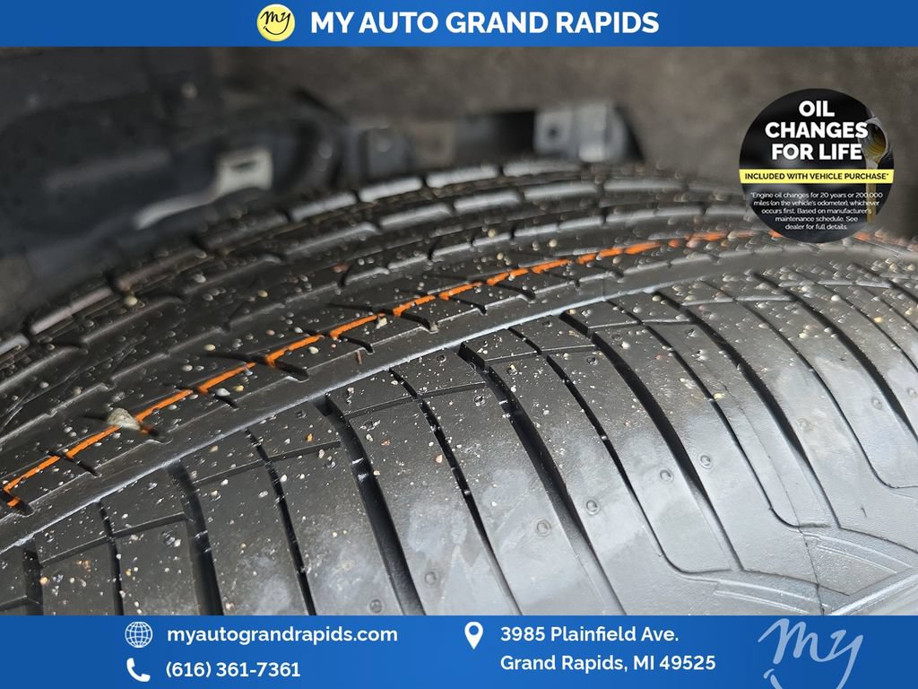 Used 2023 Nissan Rogue SV w/ SV Premium B Package AWD/4WD image 32
