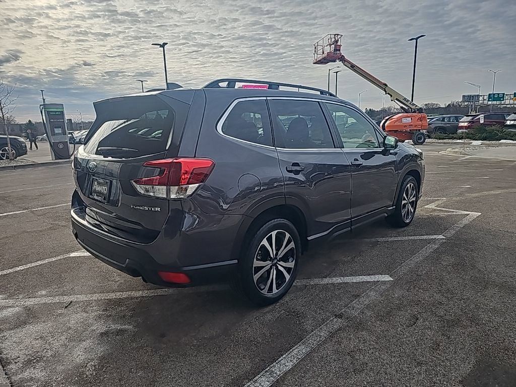 Used 2023 Subaru Forester Limited AWD/4WD image 5