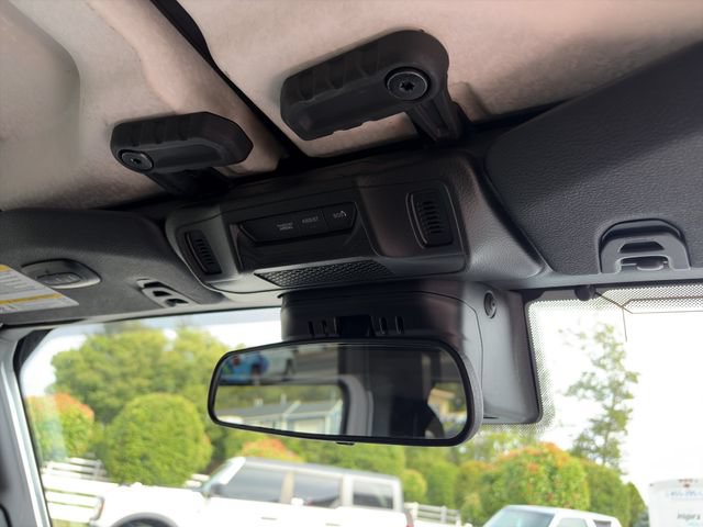 Used 2024 Jeep Wrangler Unlimited Sahara AWD/4WD image 15