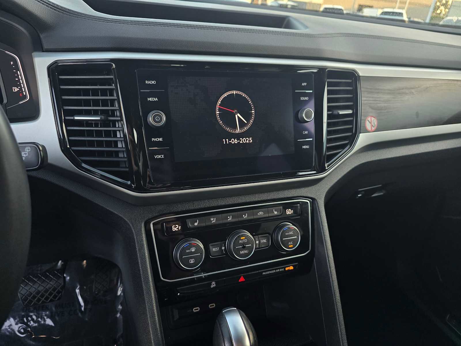 Used 2022 Volkswagen Atlas SE image 28