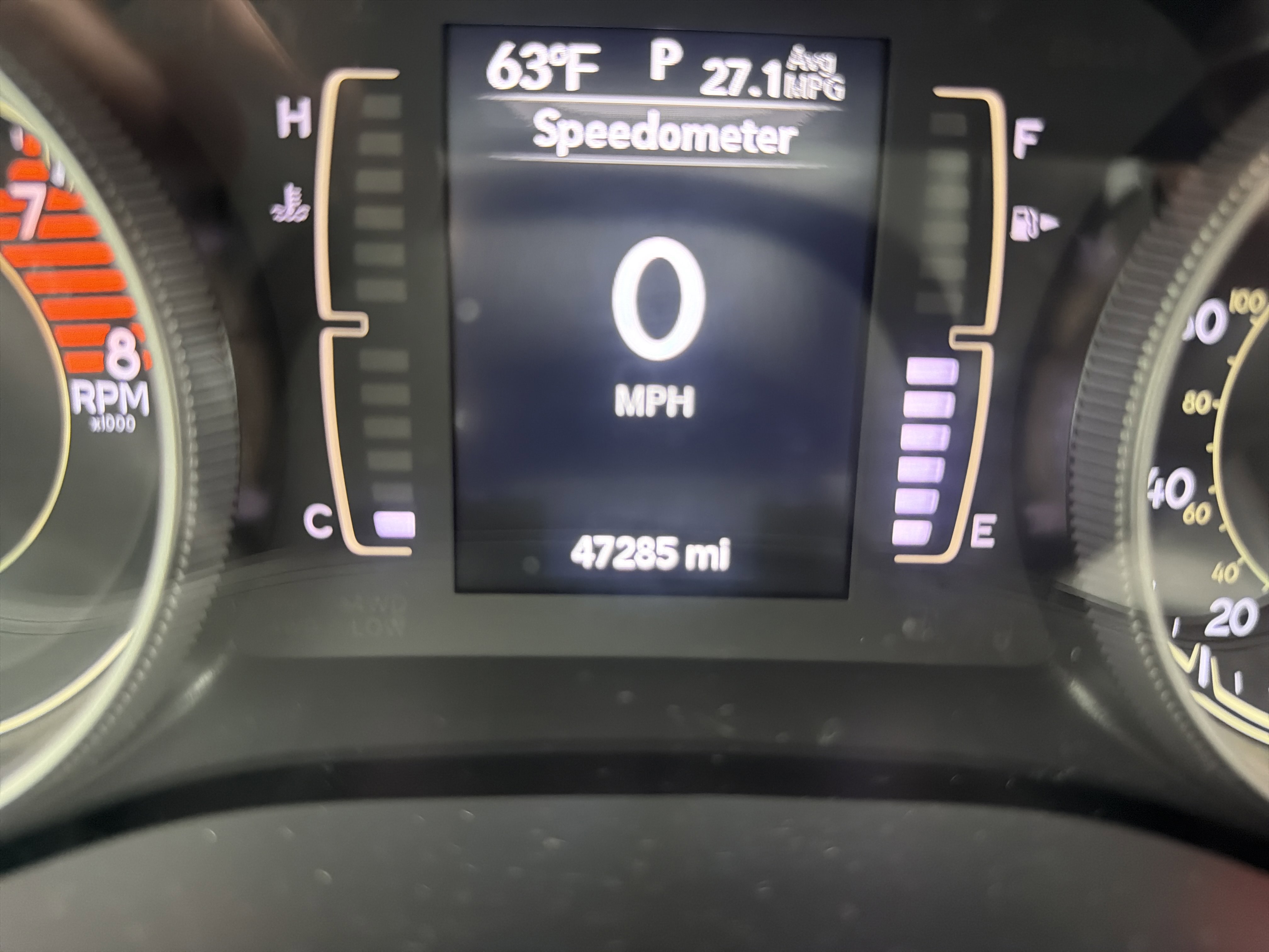 Used 2019 Jeep Cherokee Latitude Plus w/ Comfort/Convenience Group AWD/4WD image 17