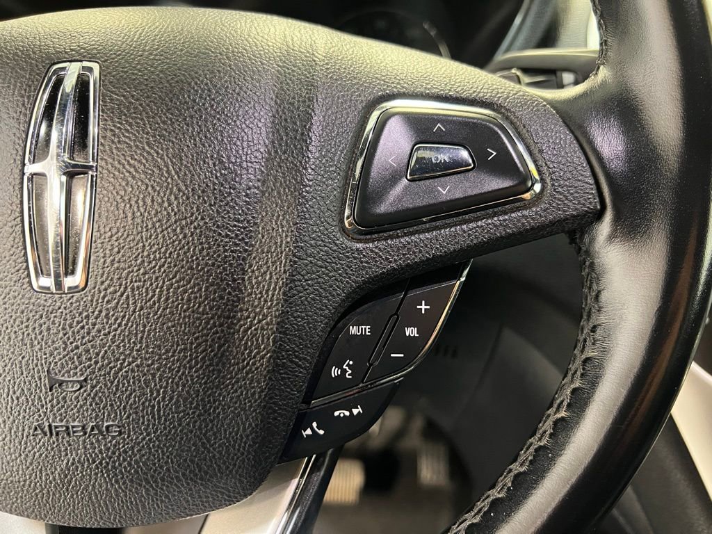 Used 2017 Lincoln MKC Select image 19