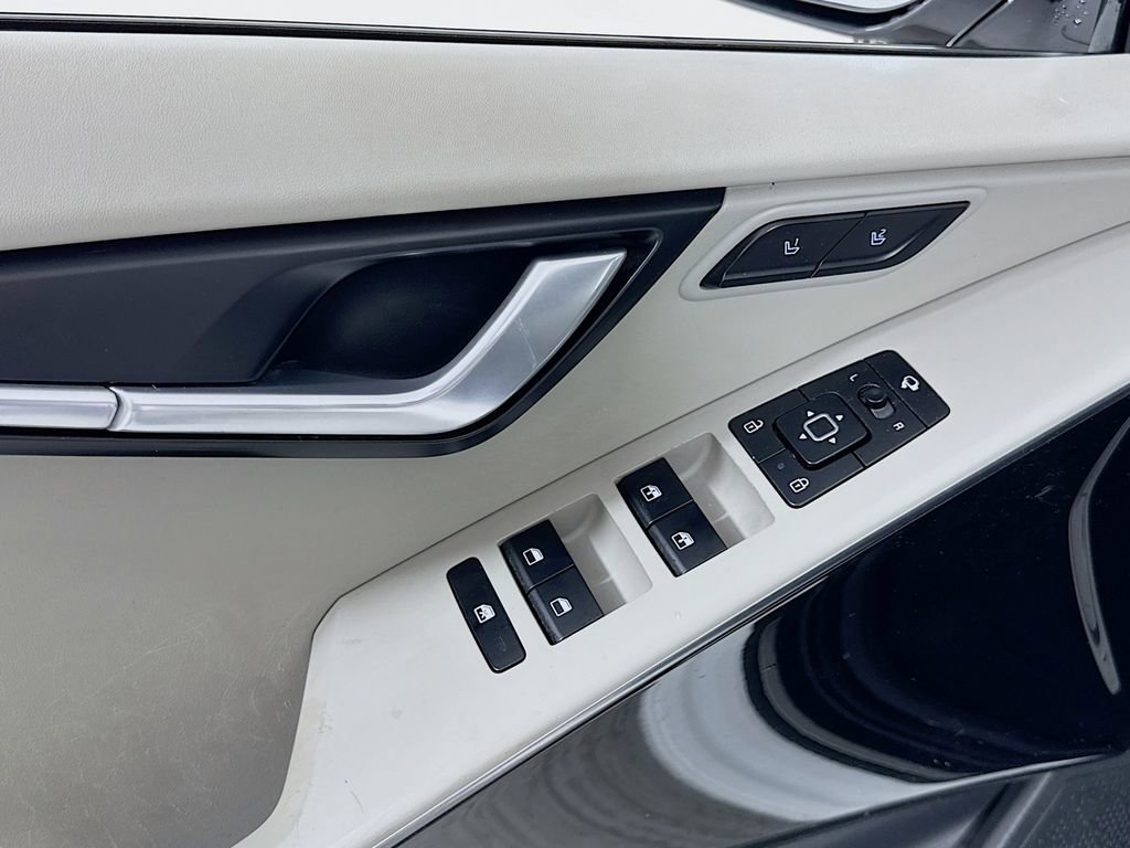 Used 2023 Kia Niro Wave w/ Wave Preserve Package image 12