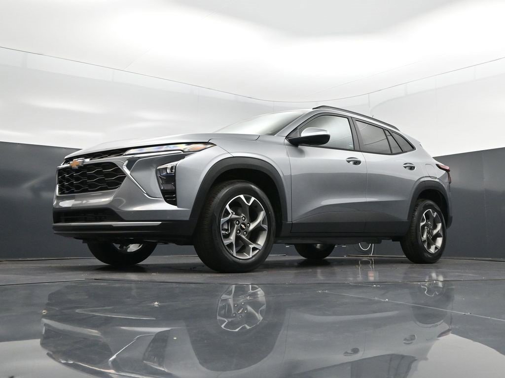 New 2026 Chevrolet Trax LT w/ Driver Confidence Package image 38