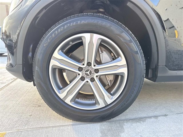 Used 2018 Mercedes-Benz GLC 300 image 4