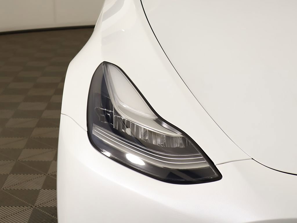 Used 2023 Tesla Model Y Long Range AWD/4WD image 13