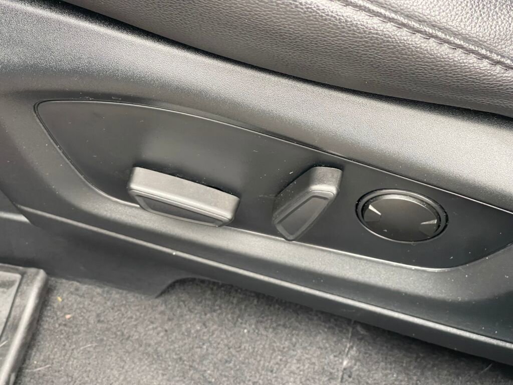 Used 2023 Ford Explorer ST w/ Equipment Group 401A image 8