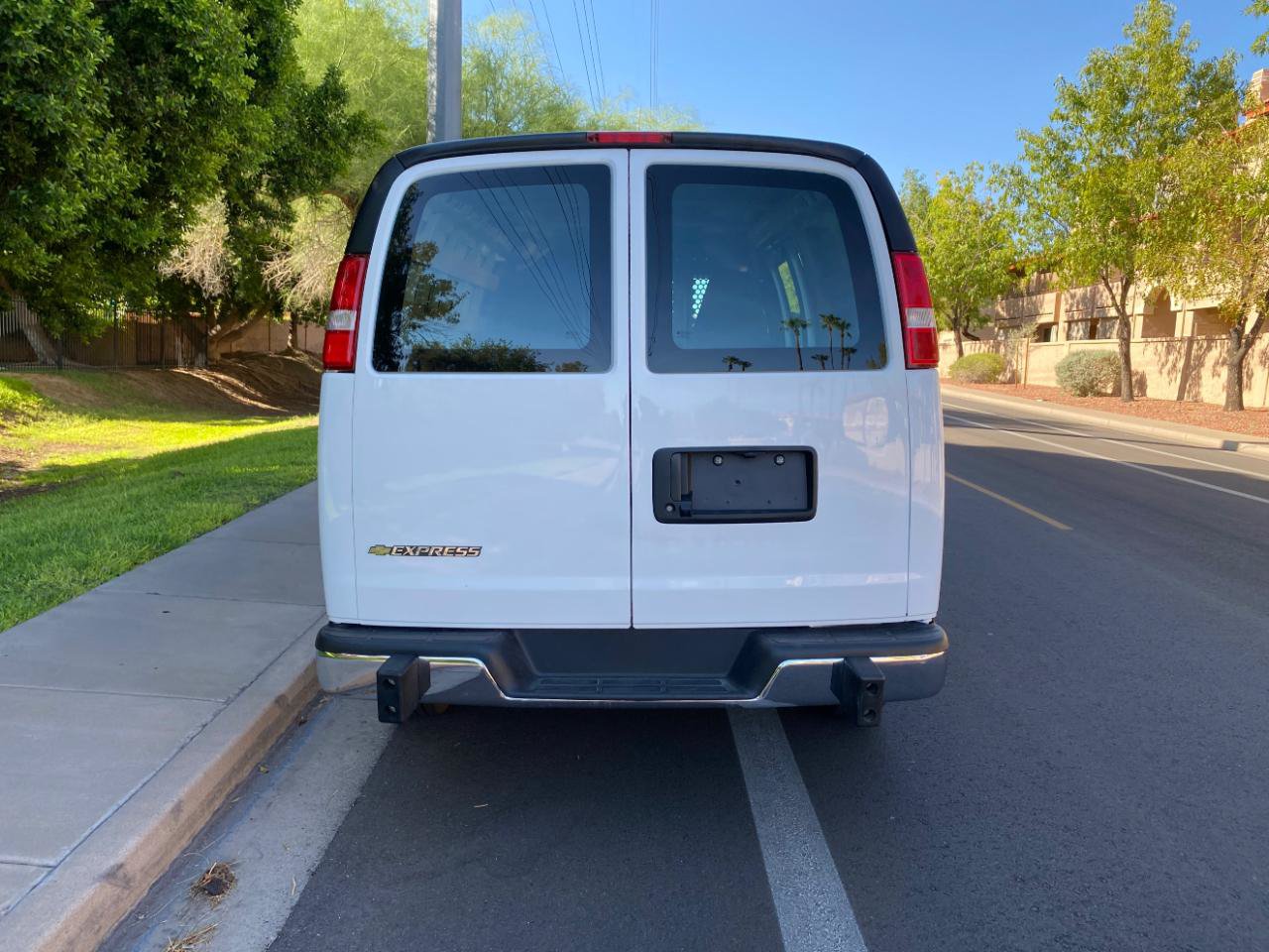Used 2025 Chevrolet Express 2500 w/ Driver Convenience Package RWD image 9