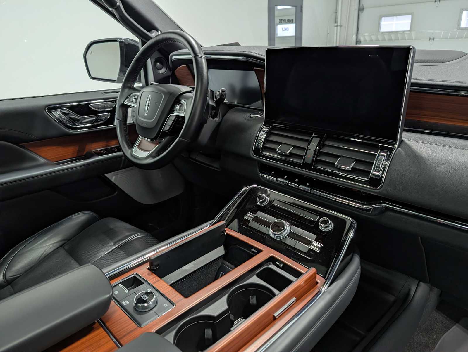 Certified 2023 Lincoln Navigator Reserve AWD/4WD image 46