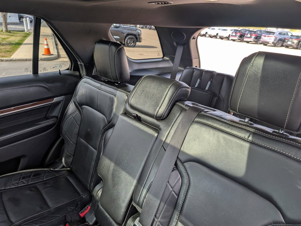 Used 2018 Ford Explorer Platinum image 10