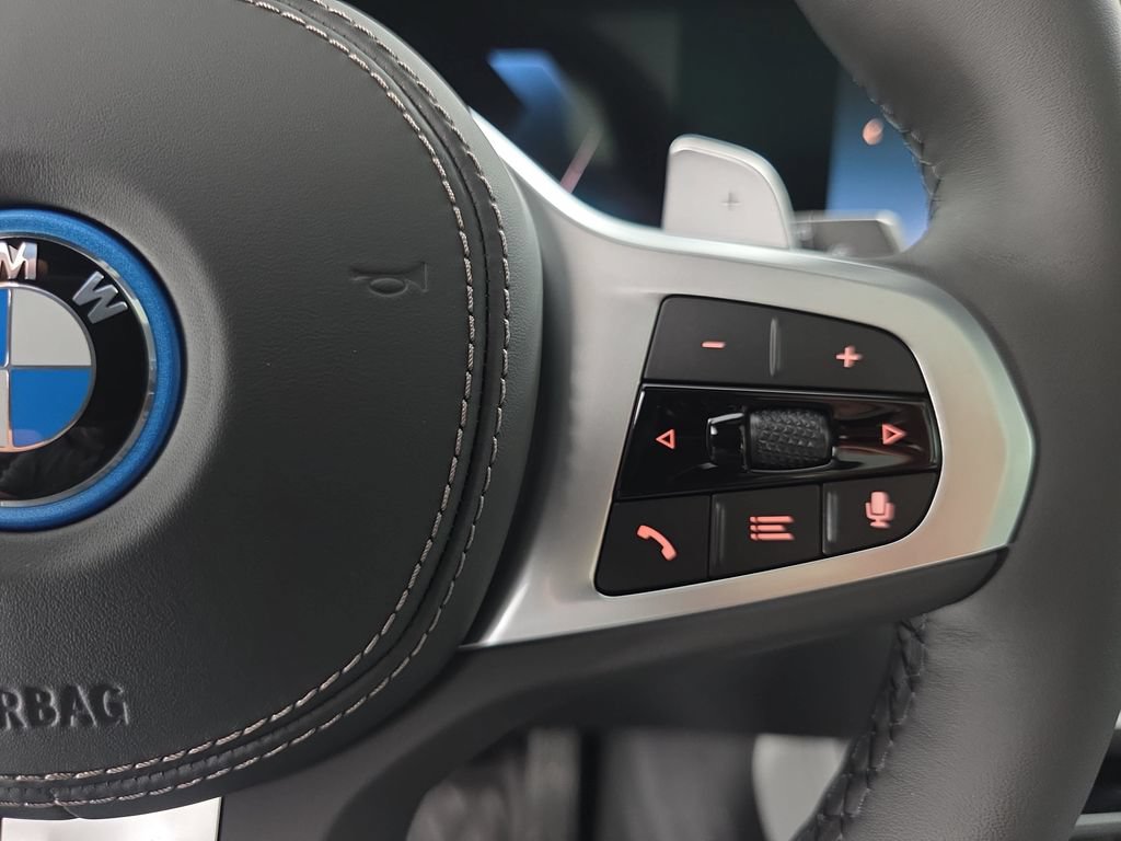 New 2026 BMW X5 xDrive50e w/ M Sport Package AWD/4WD image 18