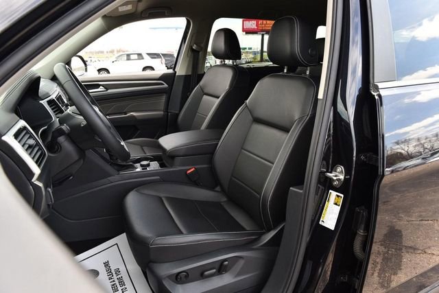 Used 2023 Volkswagen Atlas SE w/ Black Wheel Package image 19