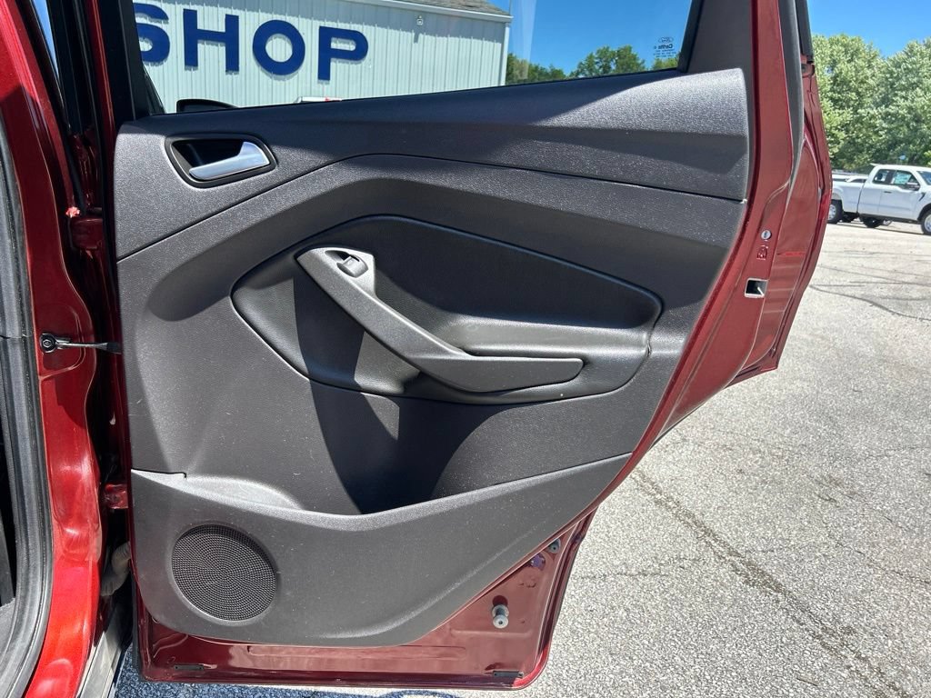 Used 2015 Ford Escape SE FWD image 45