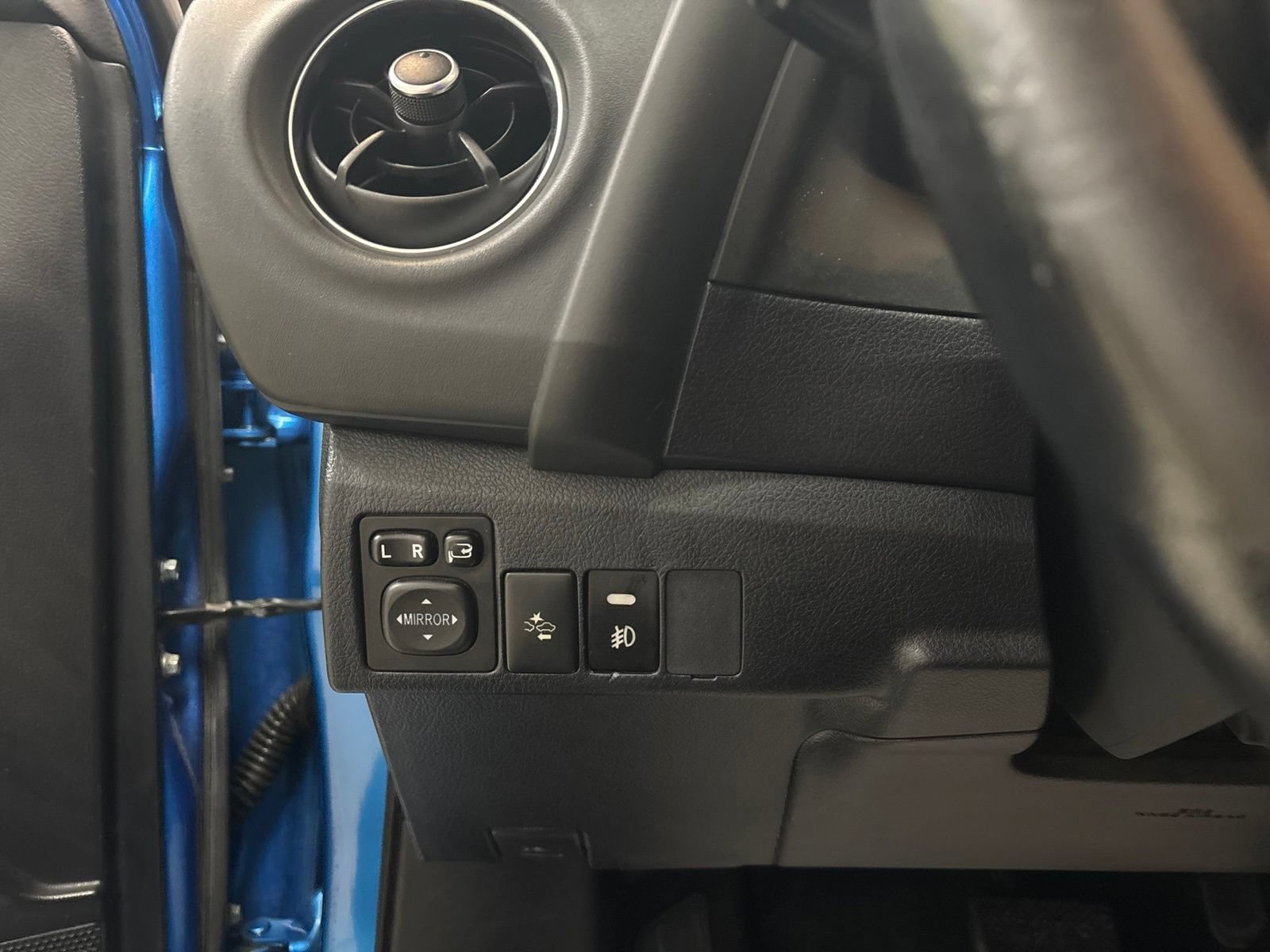 Used 2018 Toyota Corolla iM w/ All-Weather Mat Package FWD image 14