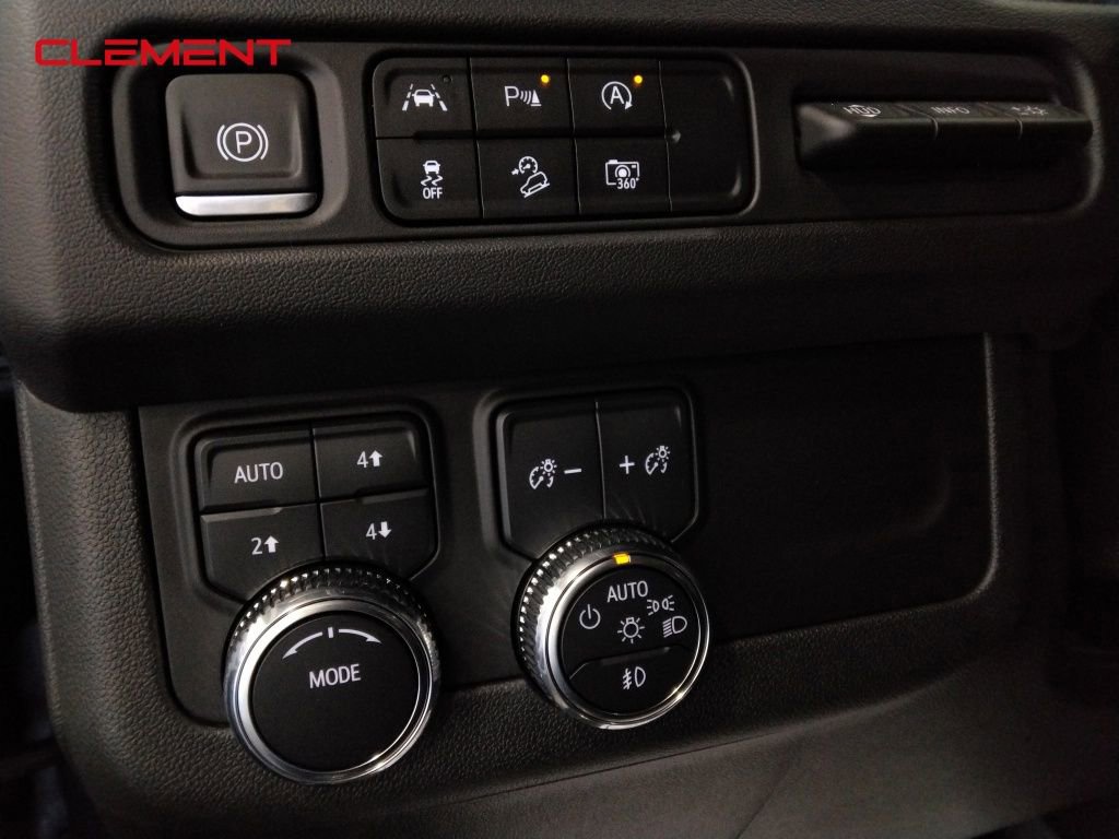 Used 2024 GMC Yukon AT4 image 15