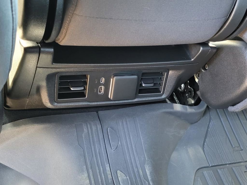 Used 2023 GMC Sierra 1500 SLE image 18