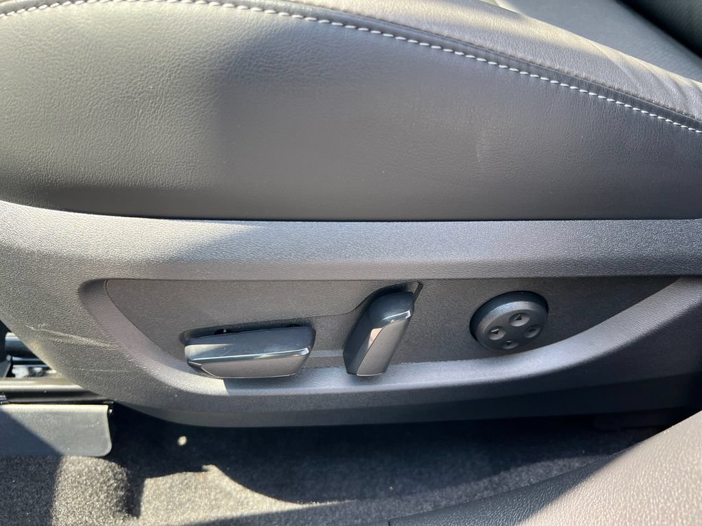 Certified 2025 INFINITI QX50 Luxe AWD/4WD image 10